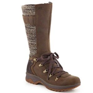 Merrell Eventyr Peak Winter Snow Boots NWOT